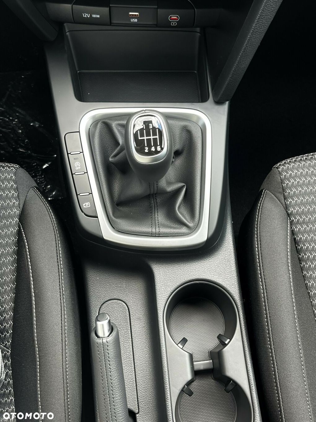 Kia XCeed - 21