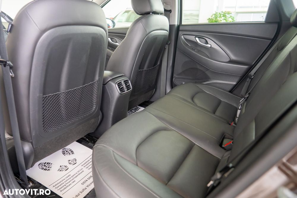 Hyundai i30 - 21