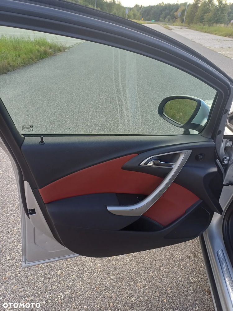 Opel Astra 1.7 CDTI ecoFLEX - 10