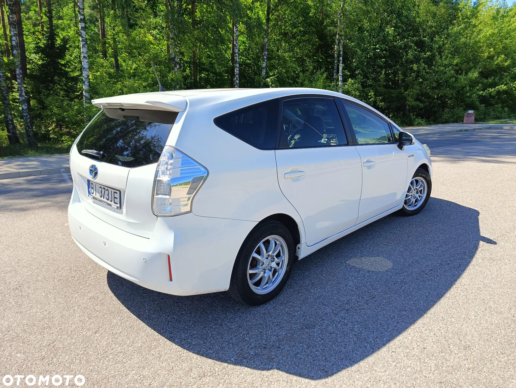 Toyota Prius+ (Hybrid) - 3