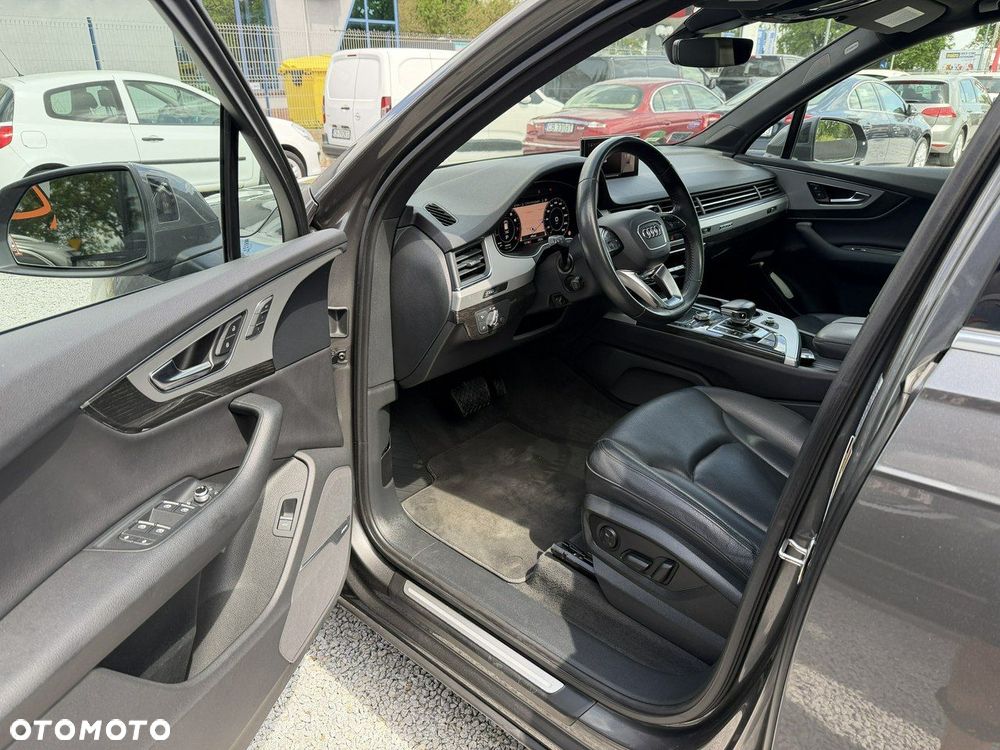 Audi Q7 - 10