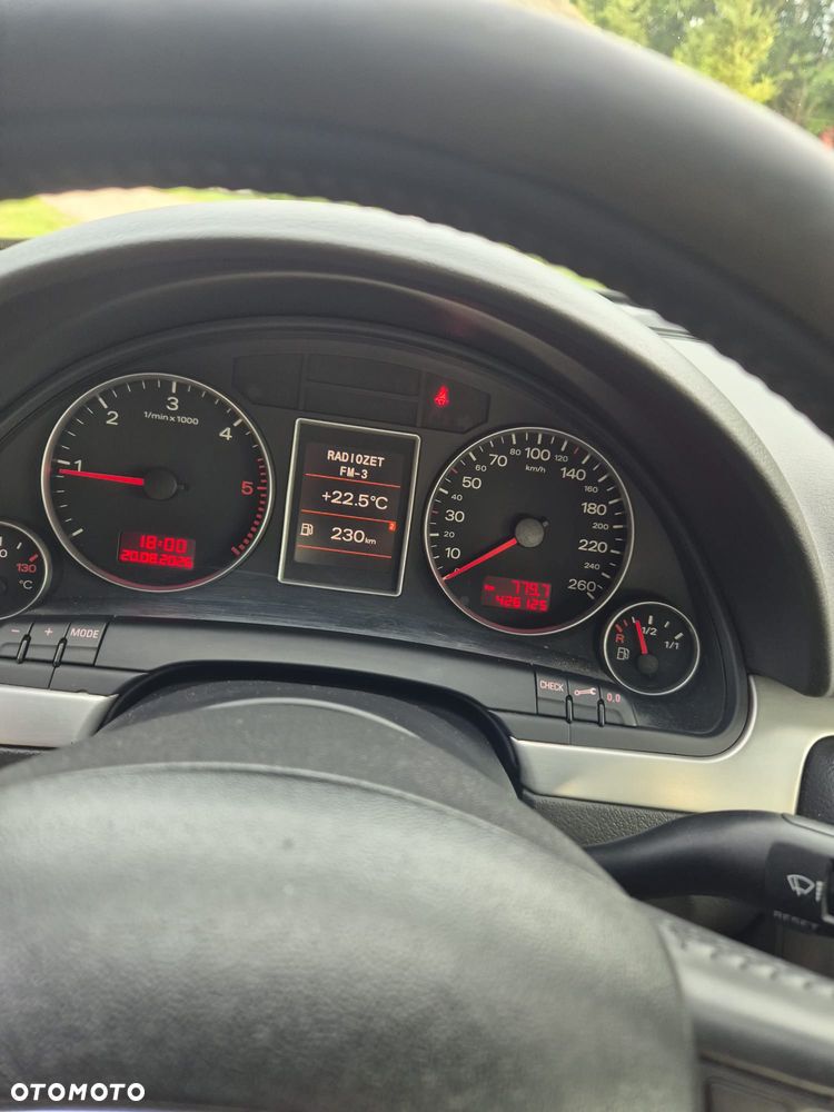 Audi A4 Avant 2.0 TDI - 13