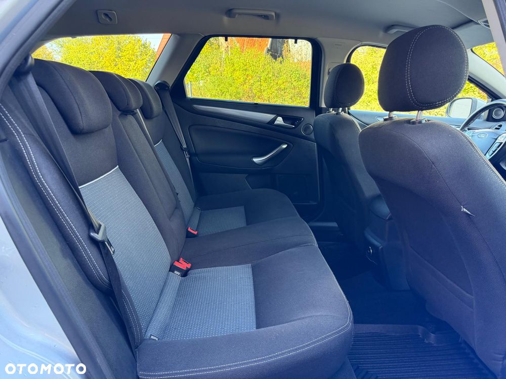 Ford Mondeo - 12