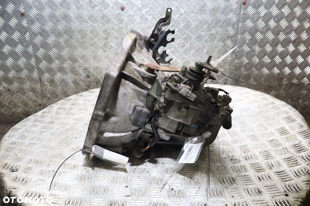 SKRZYNIA BIEGÓW 5 BIEGOWA AYGO I 1.0 200TT01 - 3