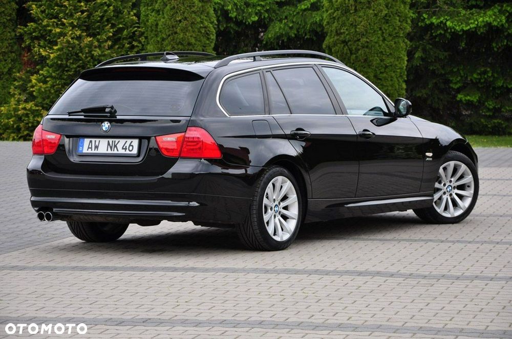 BMW Seria 3 325i Edition Exclusive - 18