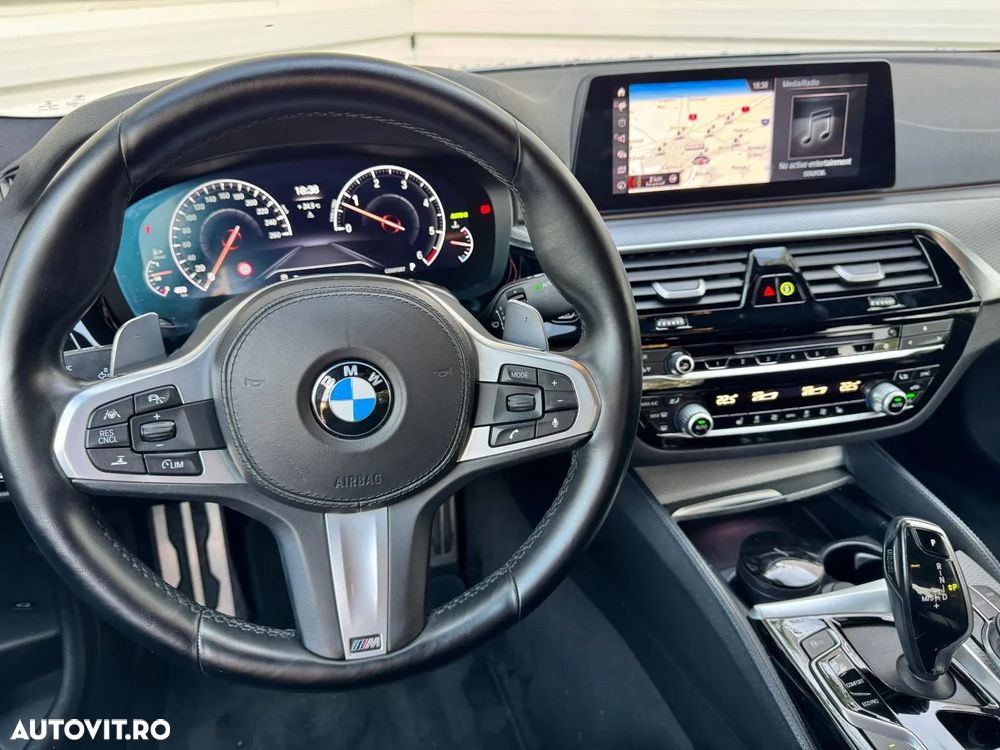 BMW Seria 5 530d xDrive AT - 13