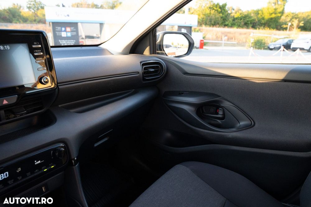 Toyota Yaris 1.5 VVT-i HSD Eco - 24