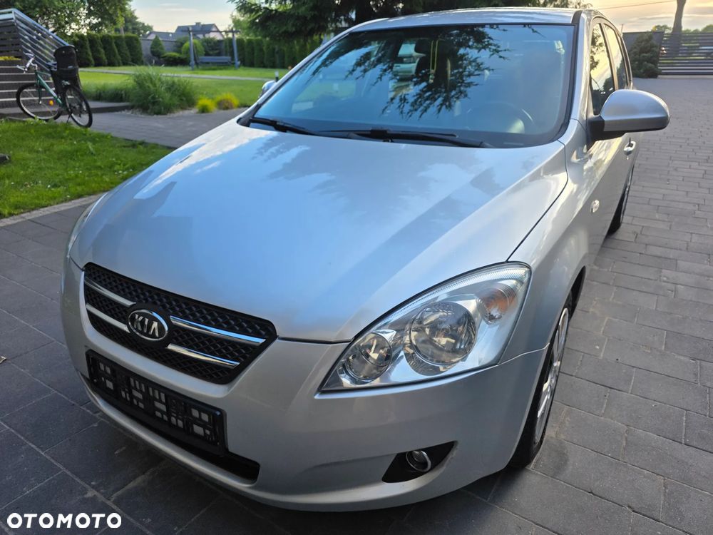 Kia Ceed - 3
