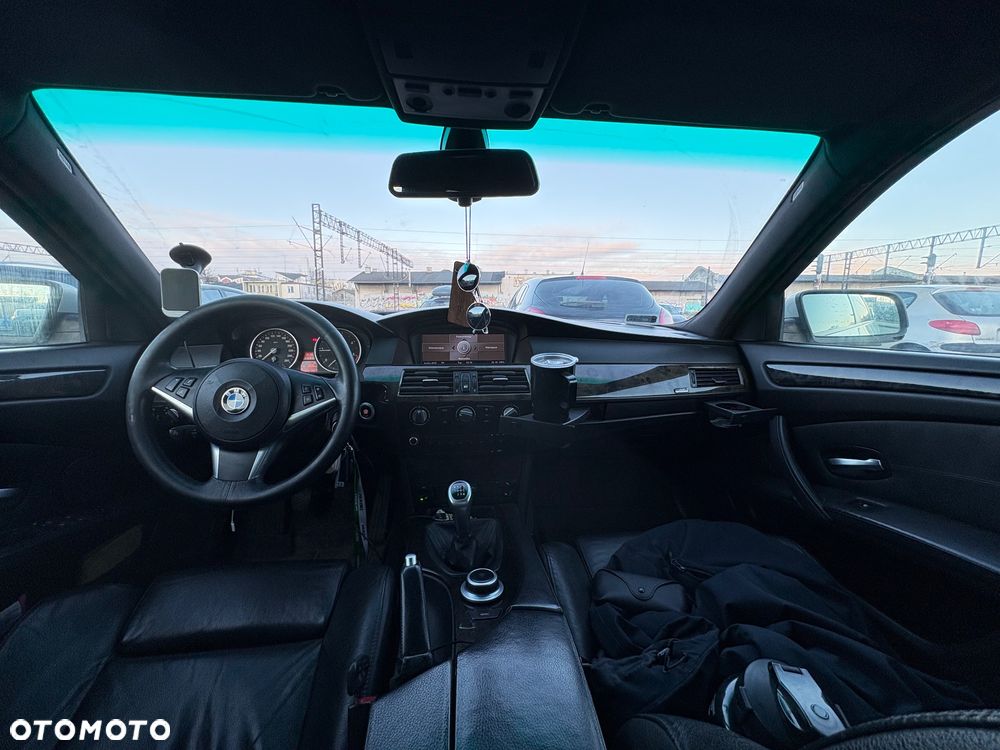 BMW Seria 5 520d - 11