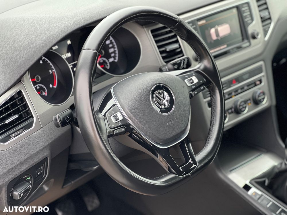 Volkswagen Golf 1.6 TDI BlueMotion Technology Comfortline - 22