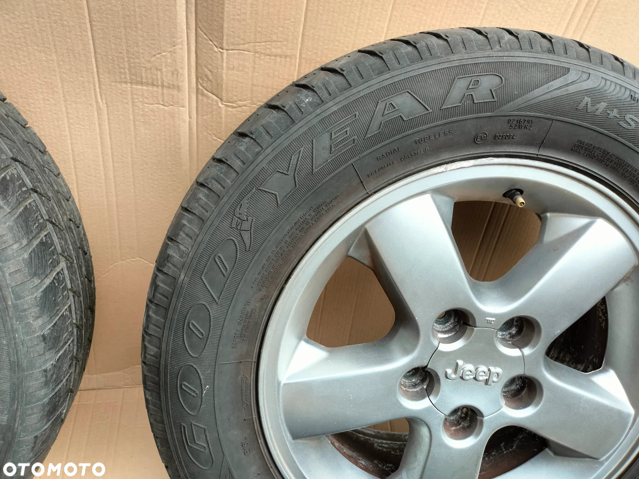 JEEP GRAND CHEROKEE II WJ KOŁA FELGI ALUMINIOWE 17 5X127 OPONY GOOGEAR WRANGLER 235/67 R17 104V - 9