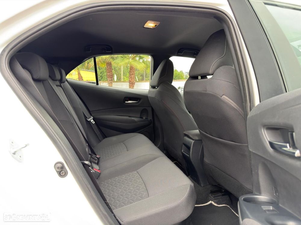 Toyota Corolla 1.8 Hybrid Comfort - 13