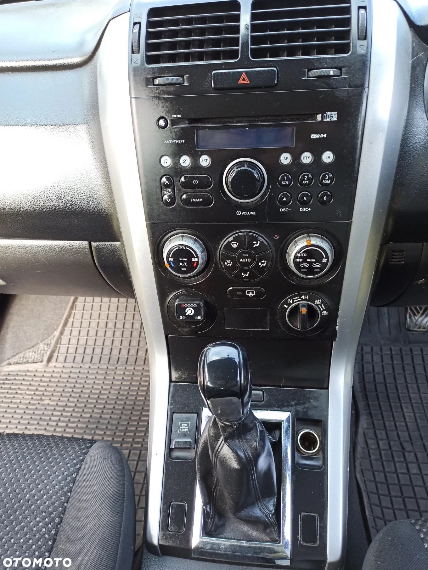Suzuki Grand Vitara 2.0 - 7