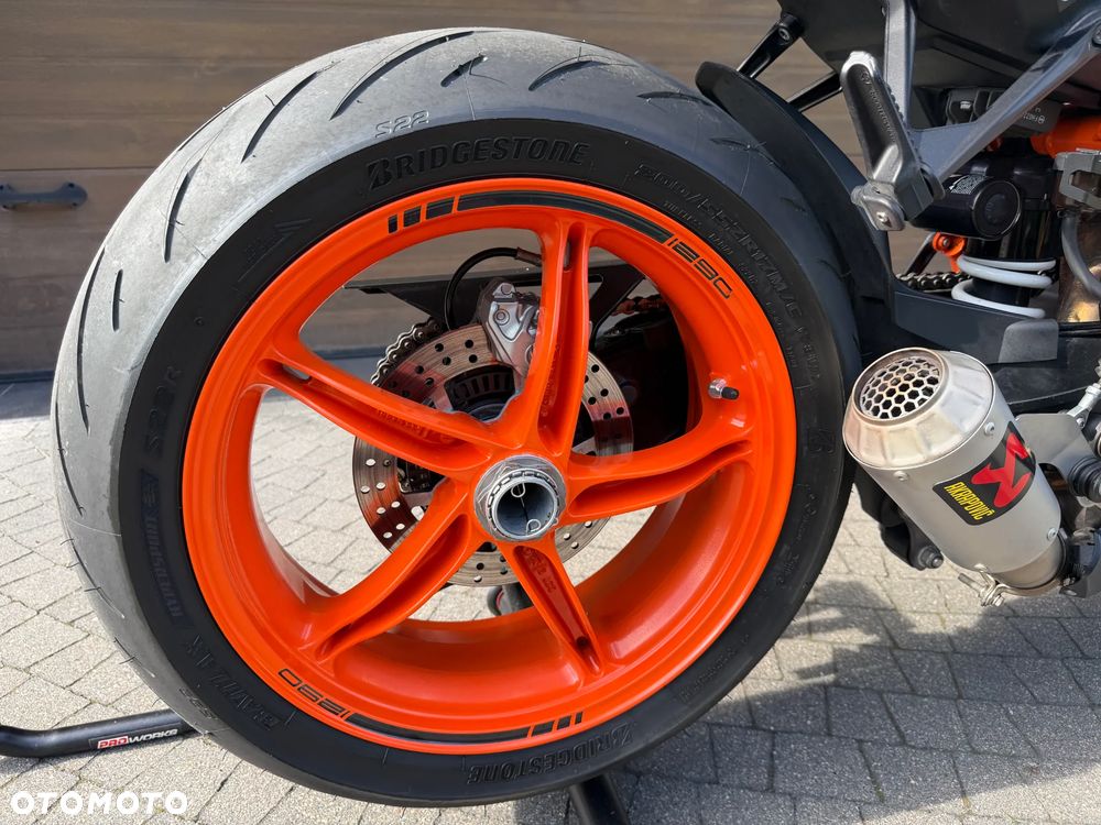 KTM Super Duke - 19