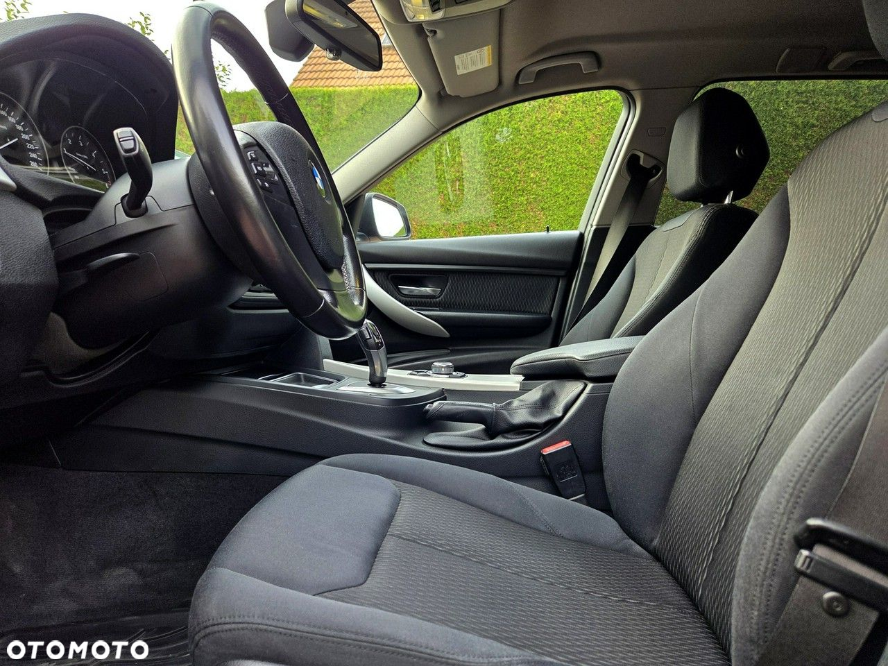 BMW Seria 3 320d DPF Touring - 8