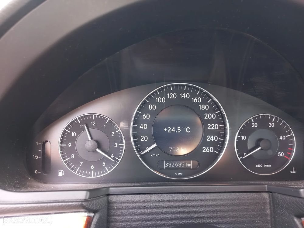 Mercedes-Benz 220 - 4