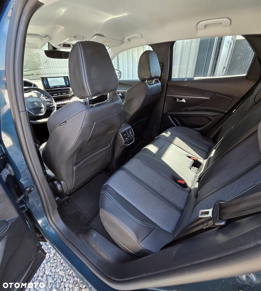 Peugeot 3008 1.6 PureTech Hybrid PHEV Road Trip S&S EAT8 - 14