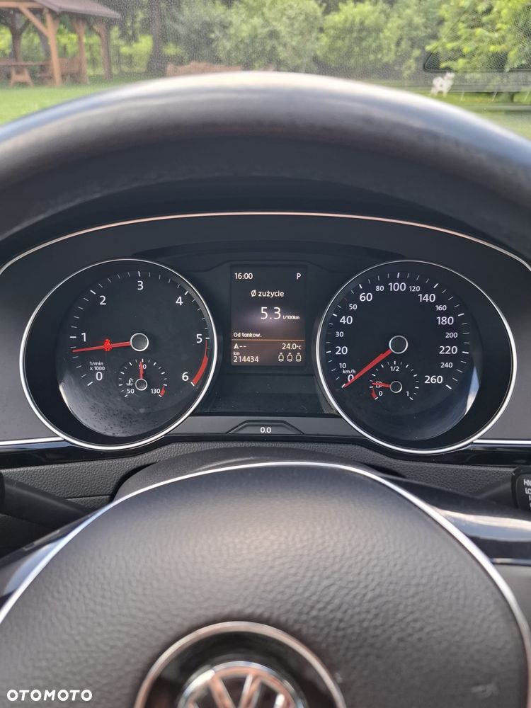 Volkswagen Passat - 6