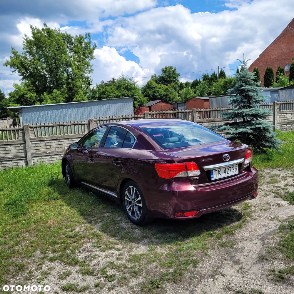 Toyota Avensis 1.8 Style - 8