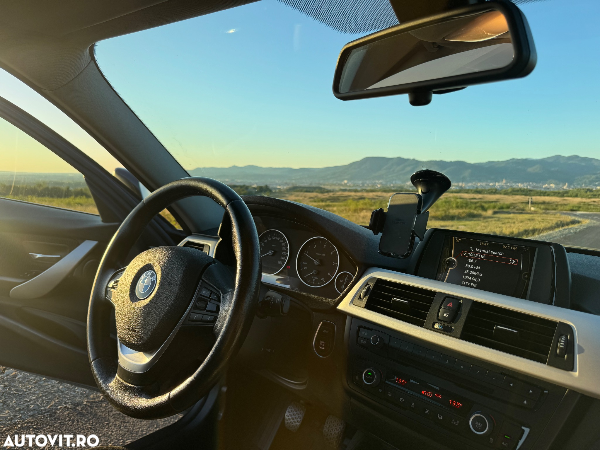 BMW Seria 3 318d - 22