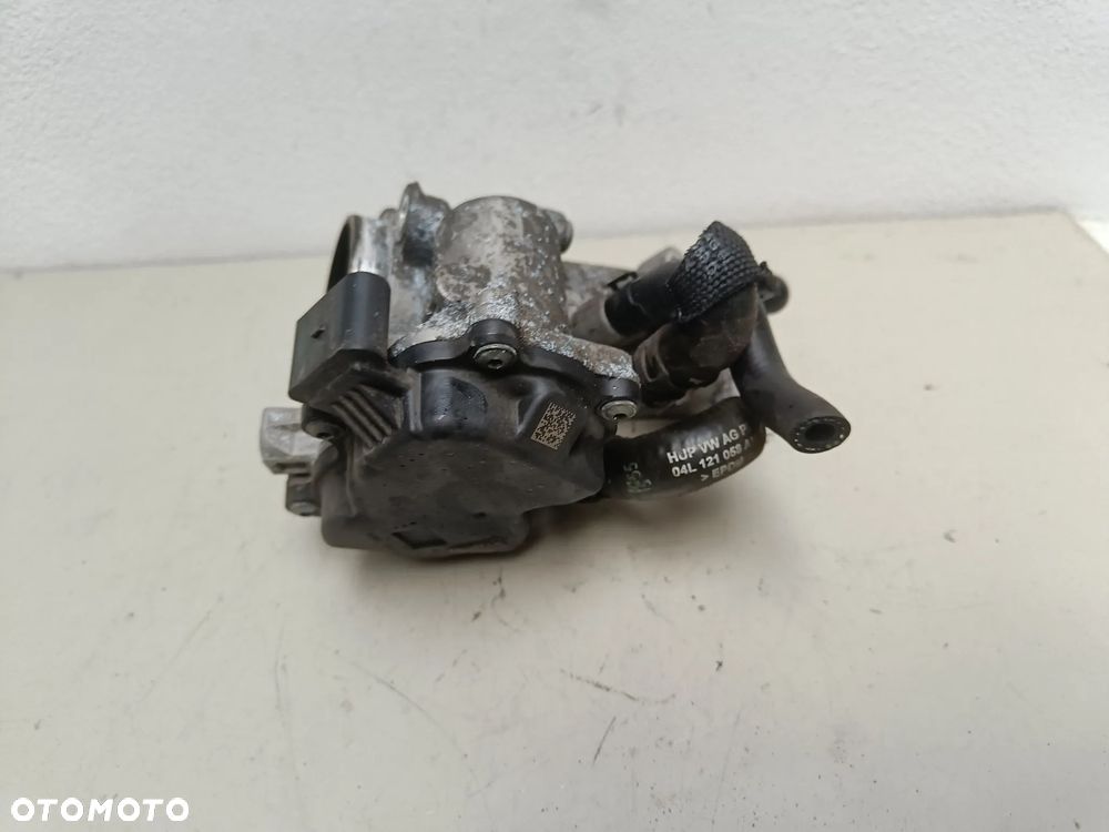 Przepustnica 1.6 2.0 TDI Skoda Octavia 3 VW Golf VII Seat Leon Audi A3 04L128059AA - 2