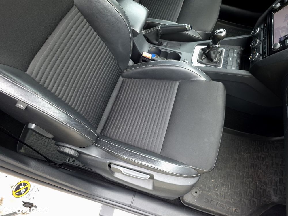 Skoda Octavia 2.0 TDI RS - 13
