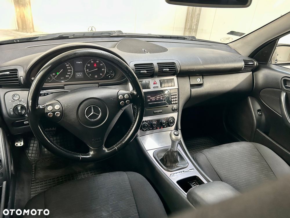 Mercedes-Benz Klasa C 180 Kompressor Avantgarde Sport Edition - 12