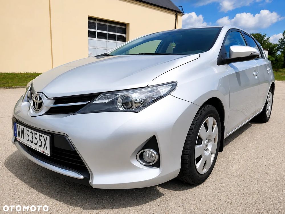 Toyota Auris 1.6 Premium - 12