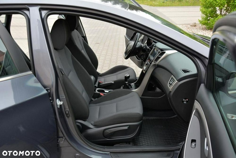 Hyundai i30 1.6 GDI BlueDrive Comfort - 17
