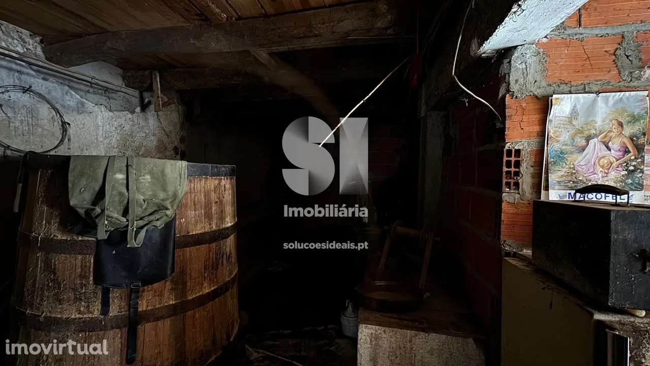 Moradia para Restaurar T3 - Grande imagem: 2/35