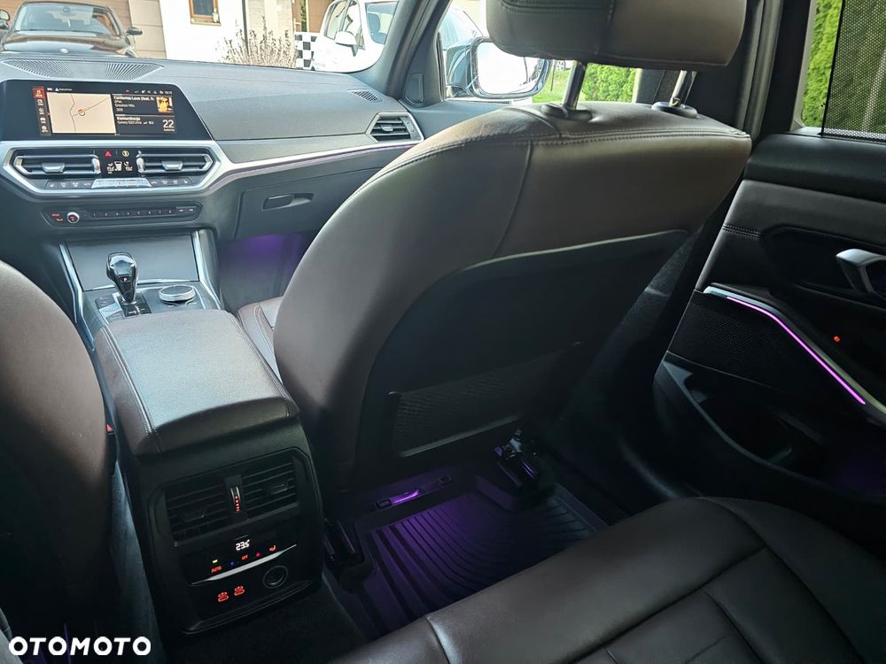 BMW Seria 3 320d Sport-Aut Efficient Dynamics Edition Blue Per Luxury Line - 21