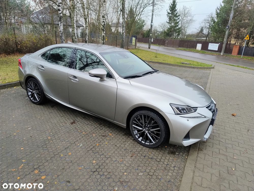 Lexus IS Luxury Line - 7
