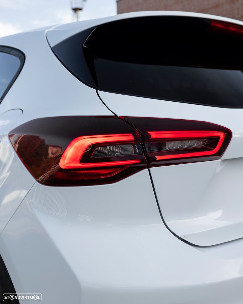 Ford Focus 1.0 EcoBoost MHEV ST-Line X - 24