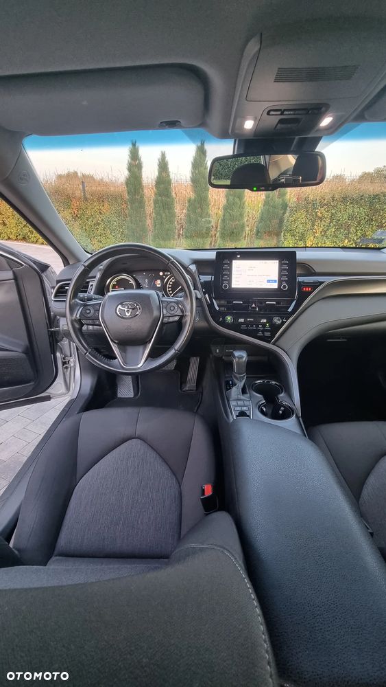 Toyota Camry - 20