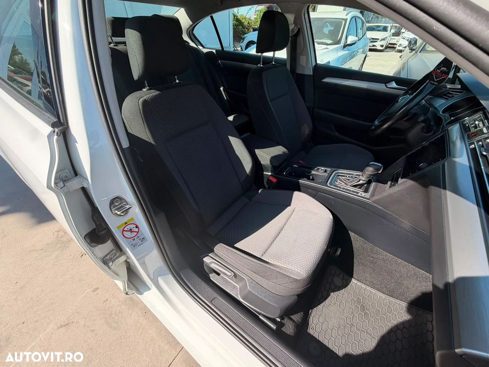 Volkswagen Passat 2.0 TDI DSG Comfortline - 15