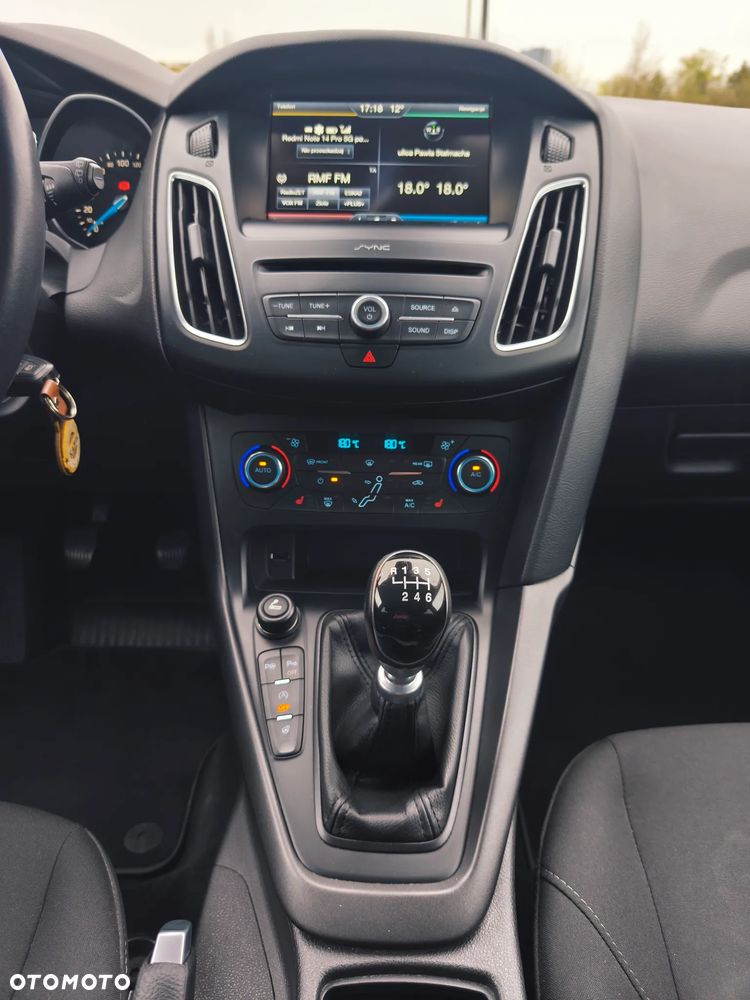 Ford Focus 1.0 EcoBoost Titanium - 18