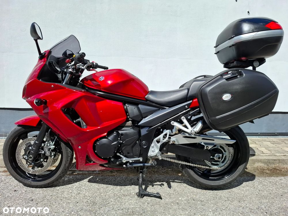 Suzuki GSX - 2