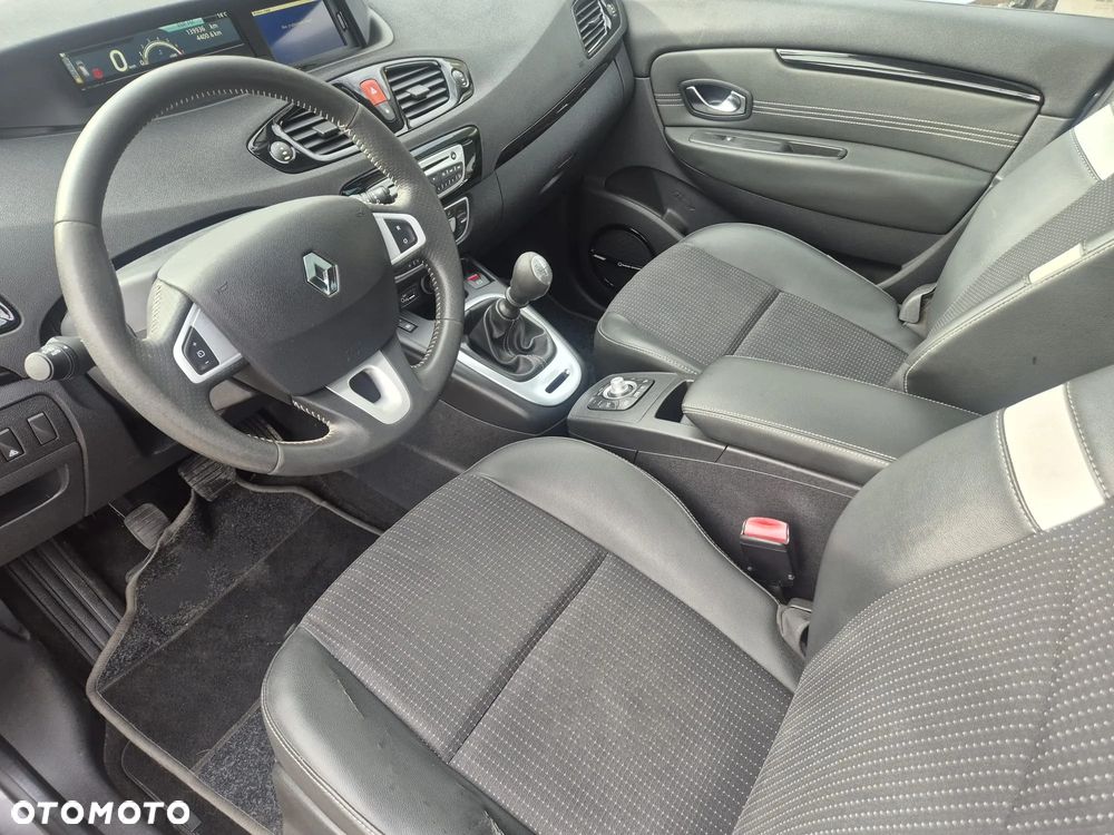 Renault Grand Scenic TCe 130 Bose Edition - 12