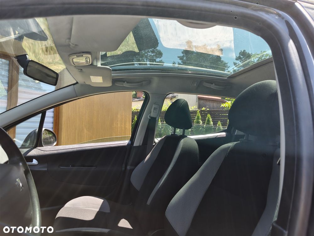 Peugeot 207 - 14