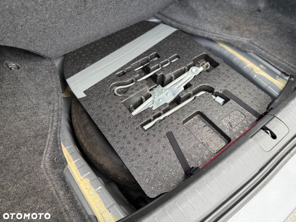 Honda Accord 2.0 Elegance Nav - 11