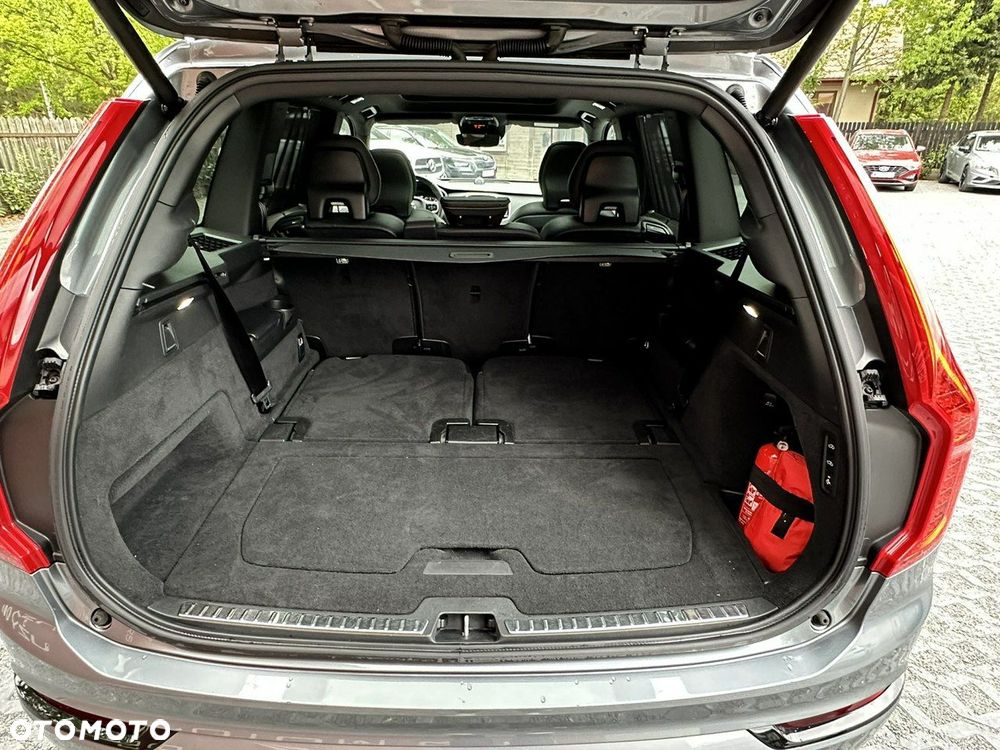 Volvo XC 90 D5 AWD R-Design 7os - 21