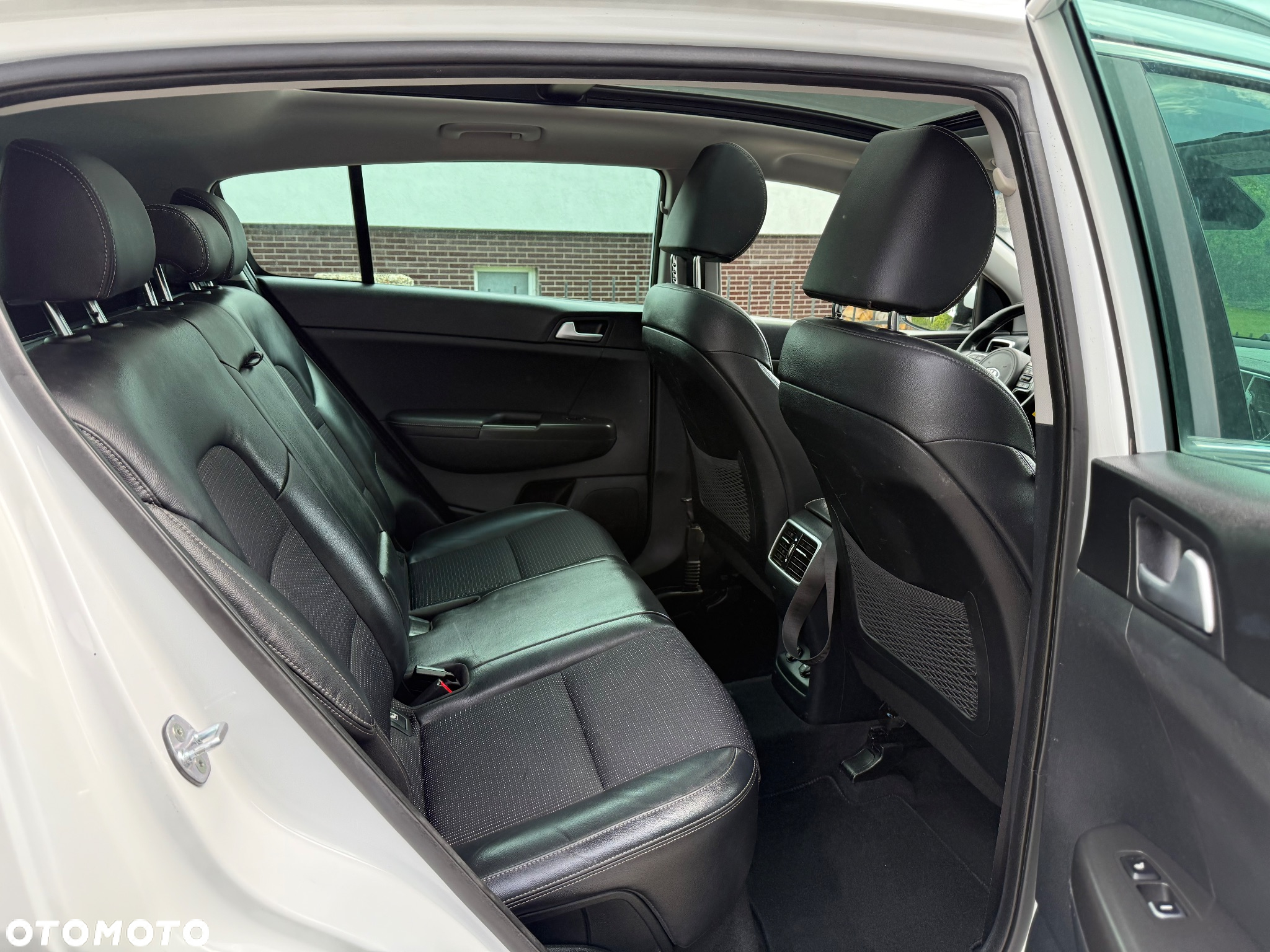 Kia Sportage 2,0 CRDI AWD Vision - 11