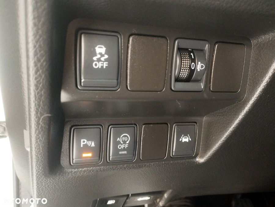 Nissan Qashqai 1.6 DIG-T N-Connecta - 20