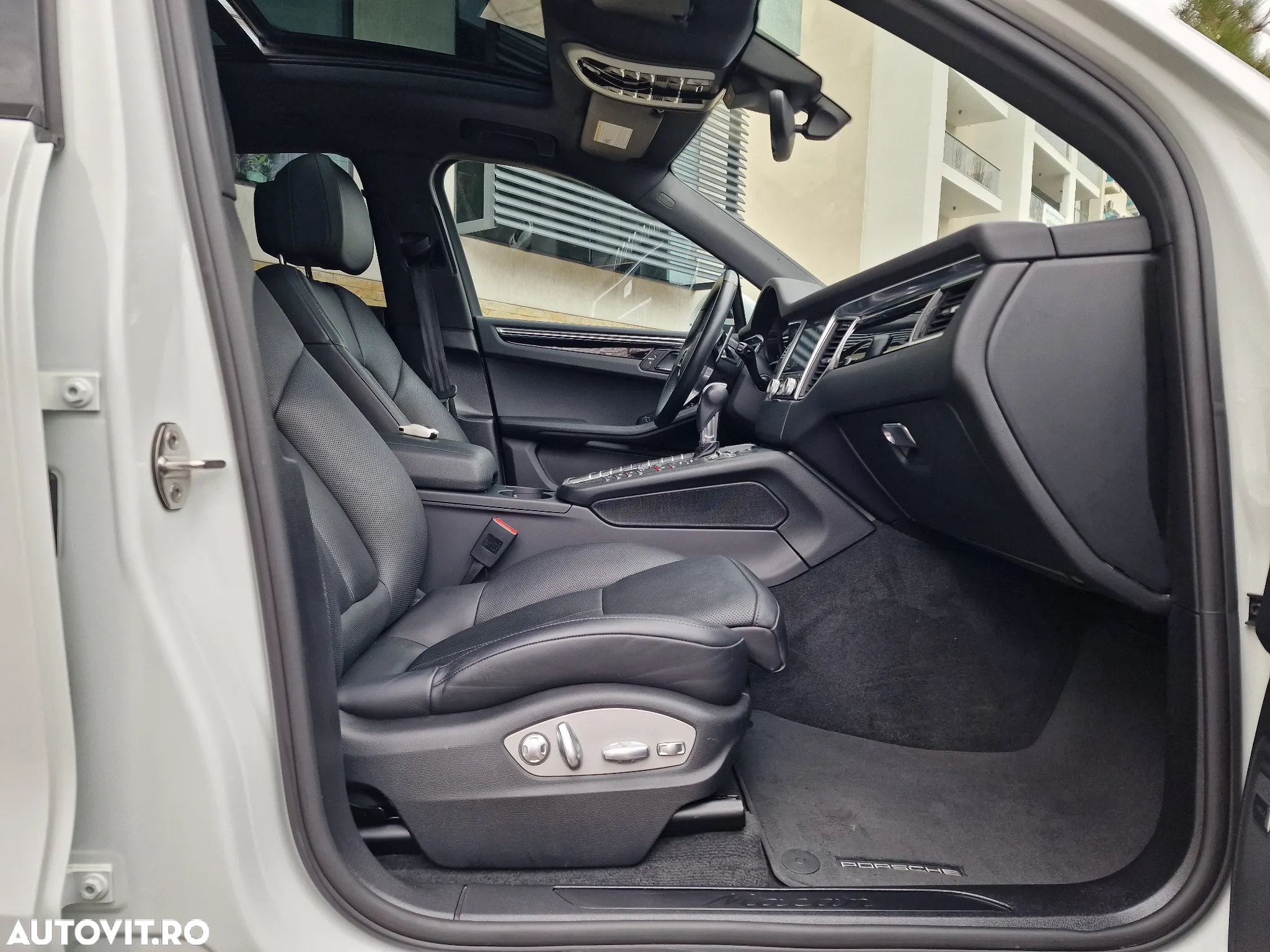 Porsche Macan Standard - 13