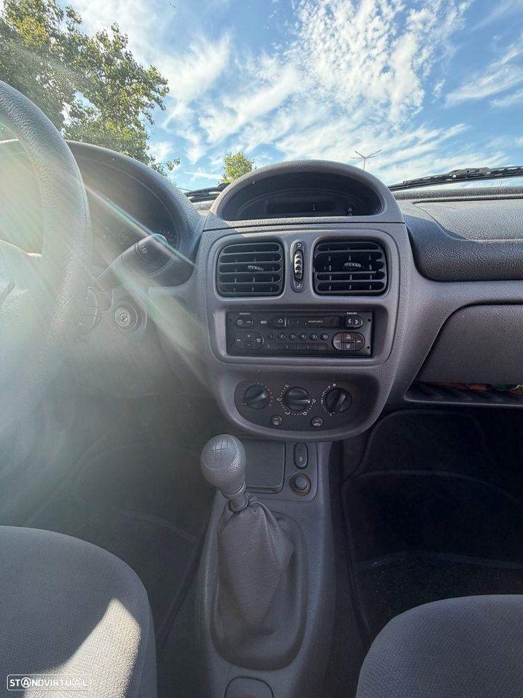 Renault Clio 1.2 RN - 6