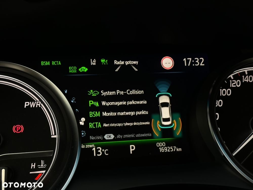 Toyota Camry 2.5 Hybrid Executive CVT - 20
