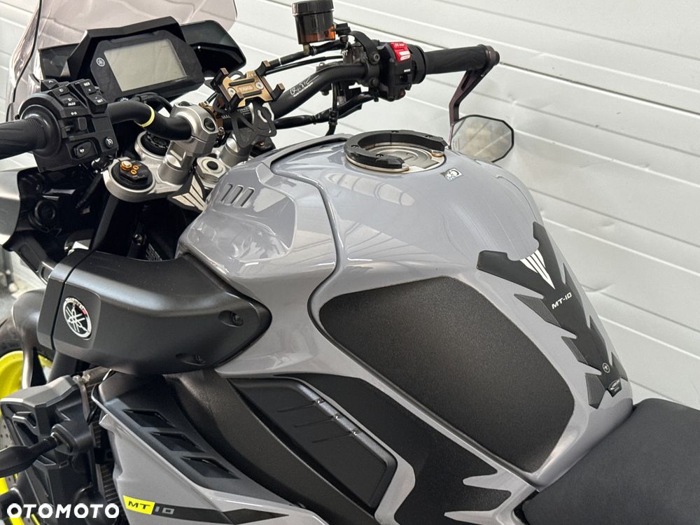 Yamaha MT - 32