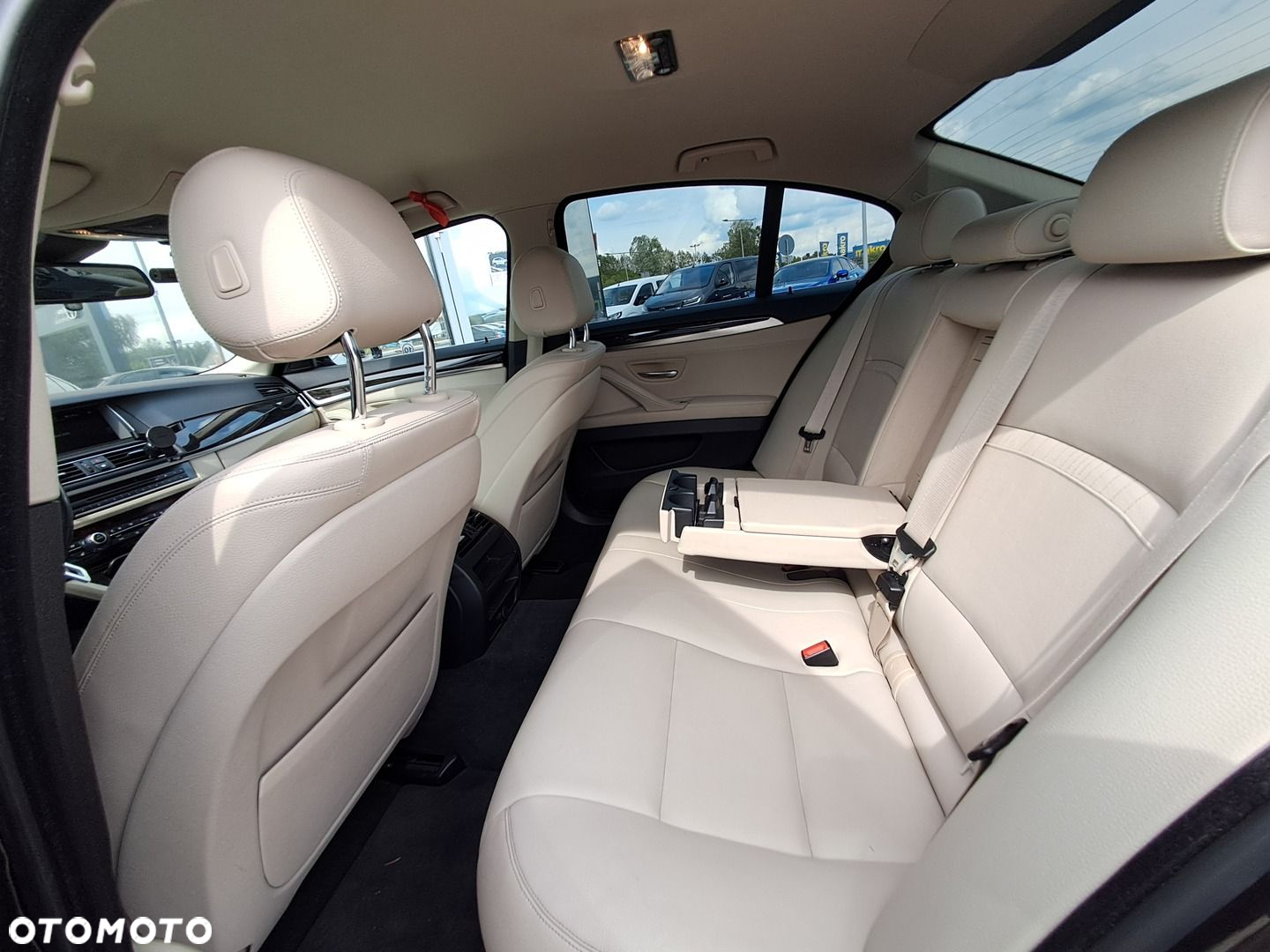 BMW Seria 5 520d xDrive Luxury Line - 11