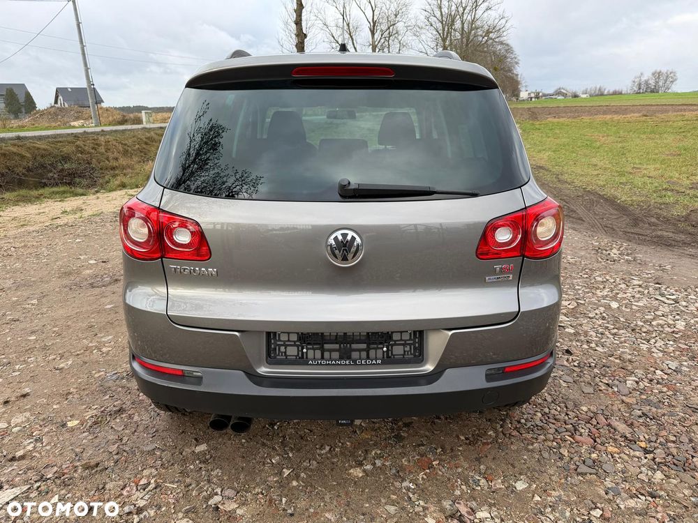Volkswagen Tiguan - 5