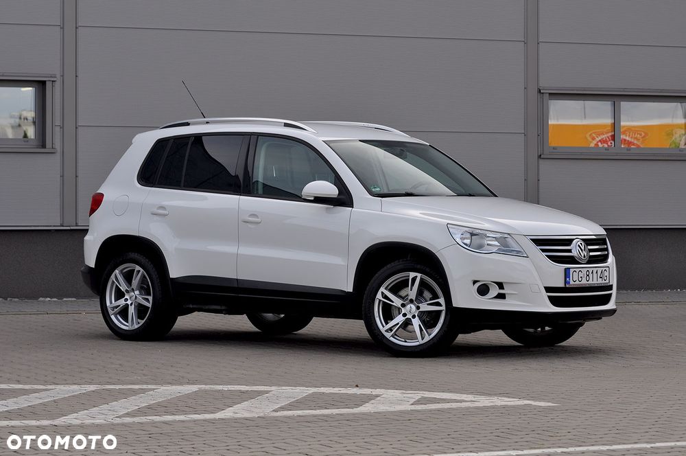 Volkswagen Tiguan 2.0 TDI DPF BlueMotion Technology Sport & Style - 25